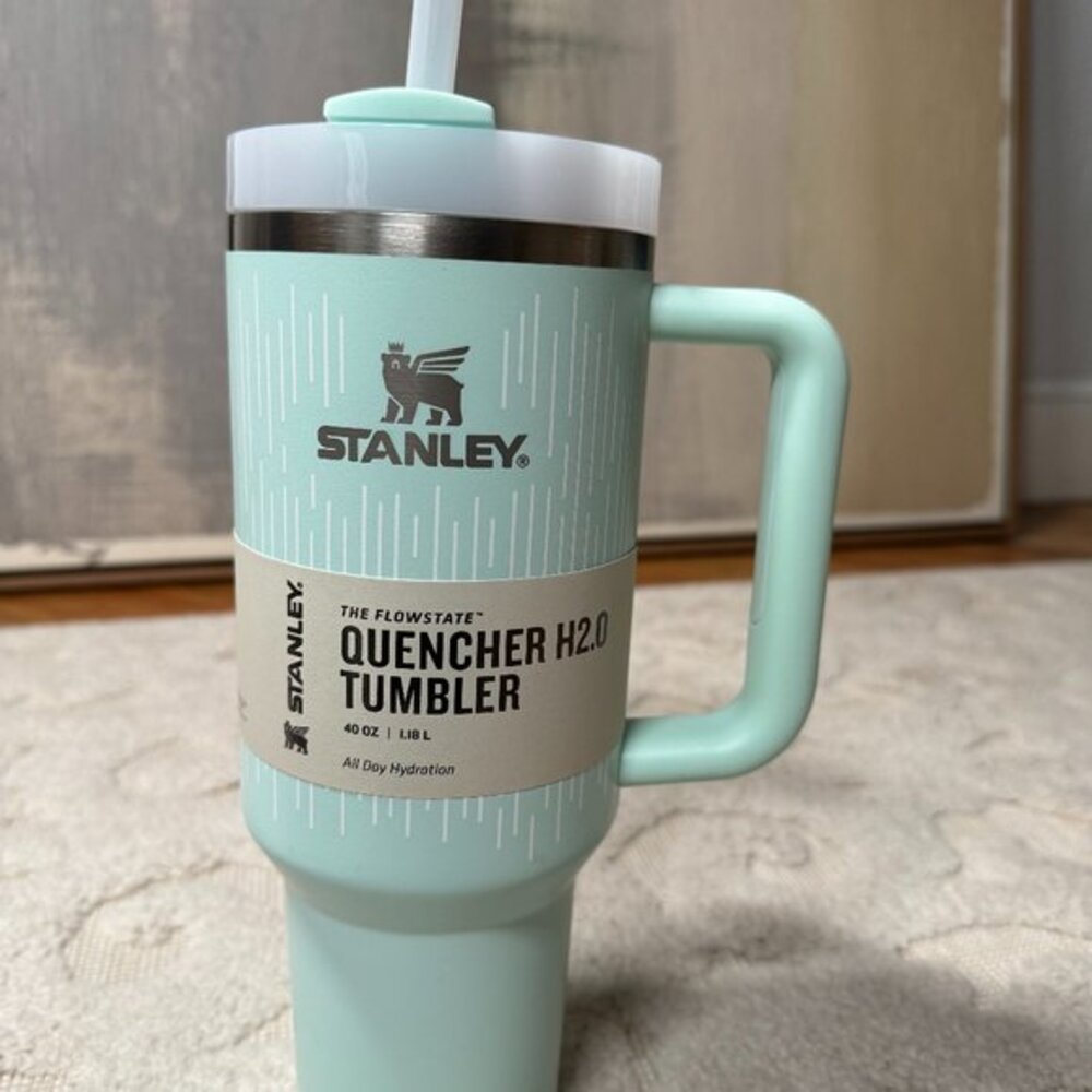 STANLEY‎ Cup quencher H2o Tumbler 40 OZ soft rain mint NWT